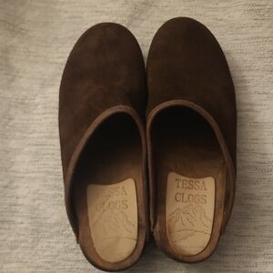 WOMENS Brown Suede Clogs
